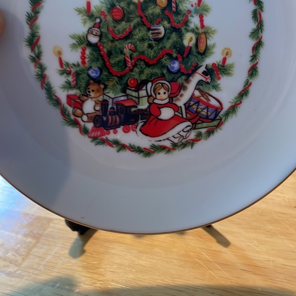 JASCO Christmas Plate 6 1/5" Japan 22K Gold Edge Tree Gifts Red Green Porcelain - Picture 5 of 10